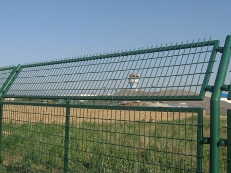 草坪防(fáng)護網，場地(di)圍欄網